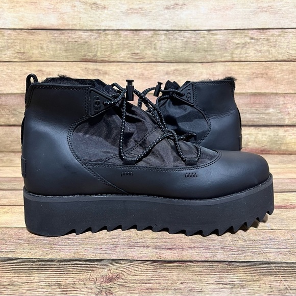 Ugg Toggle Rising Ankle Boots - Picture 2 of 10